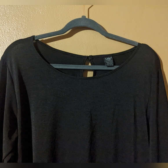 Flowy Long Black Blouse with wispy sleeves women's Large/XL - Picture 8 of 11